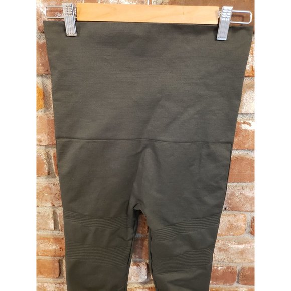 Belly Bandit Mother Tucker compression stretch maternity leggings. - Picture 3 of 6